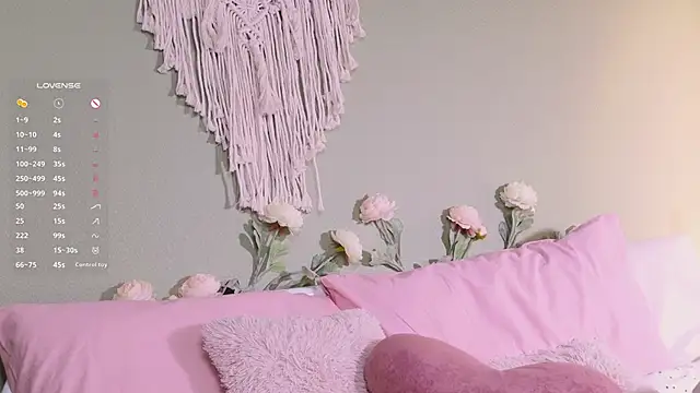 Rinas secret online show from September 18, 8:05 am