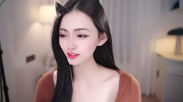 Ocean--Lili online show from November 6, 2:18 pm