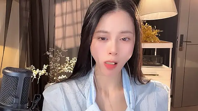 Snapshot of Ocean--Lili chatting on April 29, 5:30 pm Ocean--Lili online show from April 29, 5:30 pm