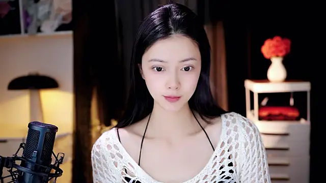 Snapshot of Ocean--Lili chatting on May 1, 2:21 pm Ocean--Lili online show from May 1, 2:21 pm