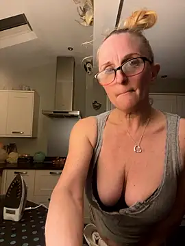 Snapshot of Alzibar337136_ chatting on January 11, 8:25 pm Alzibar337136 online show from January 11, 8:25 pm