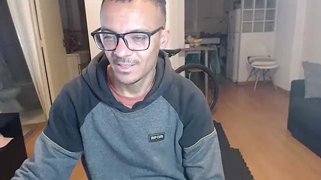 guachin hunk online show from November 23, 4:12 am