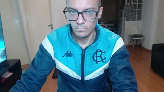 guachin hunk online show from May 31, 11:28 pm