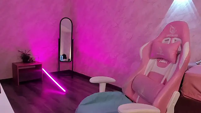 gentle muse online show from February 14, 12:07 am