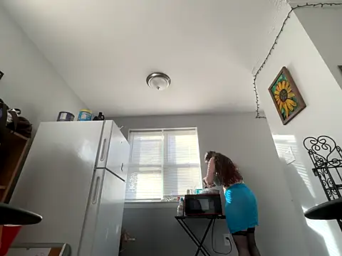 Snowbunnycake 131 online show from October 28, 8:00 pm