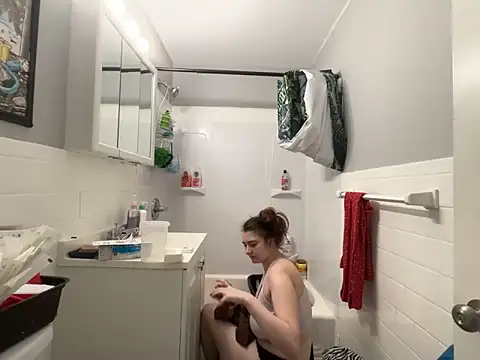 Snowbunnycake 131 online show from November 3, 10:42 pm