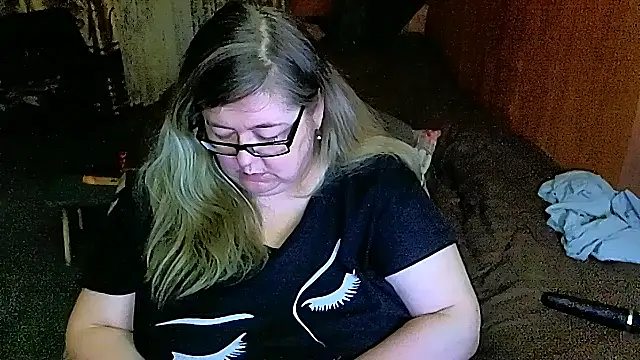 Snapshot of sex2 chatting on February 21, 11:32 pm sex2 online show from February 21, 11:32 pm