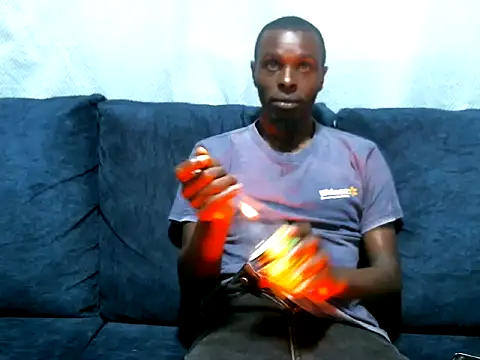 Snapshot of reezly chatting on November 6, 11:04 pm reezly online show from November 6, 11:04 pm