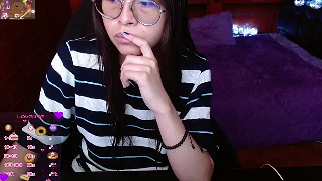 MidoriQuiinn online show from May 27, 4:15 pm