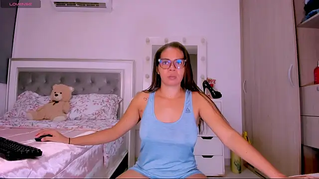 sharonDulce online show from August 1, 4:23 am