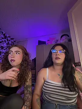 valenor  online show from April 12, 3:33 am