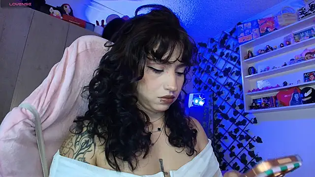 valenor  online show from May 8, 3:34 am