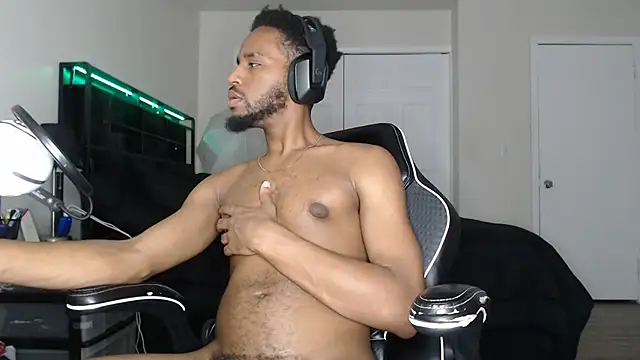 Snapshot of ChrisVacher chatting on February 15, 10:28 pm ChrisVacher online show from February 15, 10:28 pm