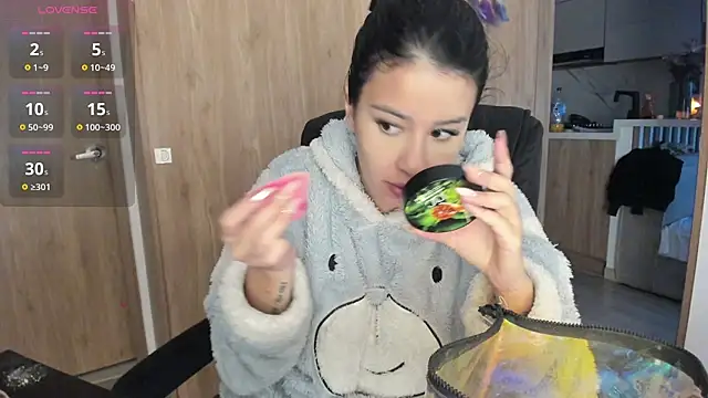 keyn laurent 1 online show from December 31, 11:09 am