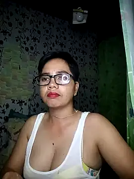 Snapshot of lovely_samxxx24 chatting on February 12, 6:40 pm lovely samxxx24 online show from February 12, 6:40 pm