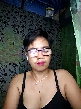 Snapshot of lovely_samxxx24 chatting on February 16, 11:27 am lovely samxxx24 online show from February 16, 11:27 am