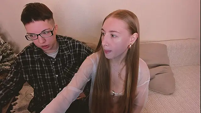 Snapshot of secret_dreams__ chatting on January 18, 5:50 pm secret dreams online show from January 18, 5:50 pm