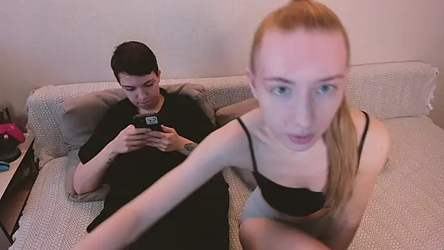 secret dreams   online show from March 21, 9:25 am