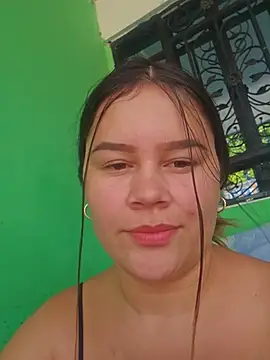 Snapshot of sweet_lucia chatting on July 13, 2:20 pm sweet lucia online show from July 13, 2:20 pm