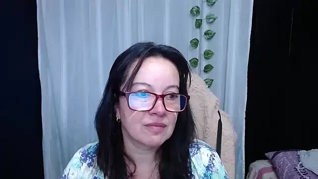 Sonialorens  online show from January 9, 11:58 am