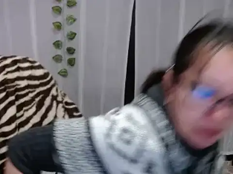 Sonialorens  online show from February 8, 12:28 pm