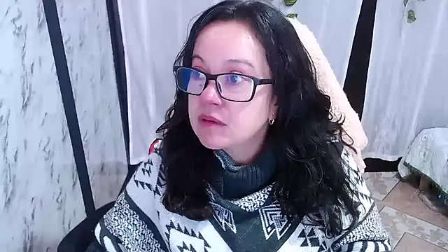 Sonialorens  online show from March 7, 12:34 pm