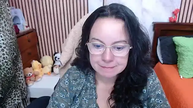 Sonialorens  online show from October 9, 3:21 pm