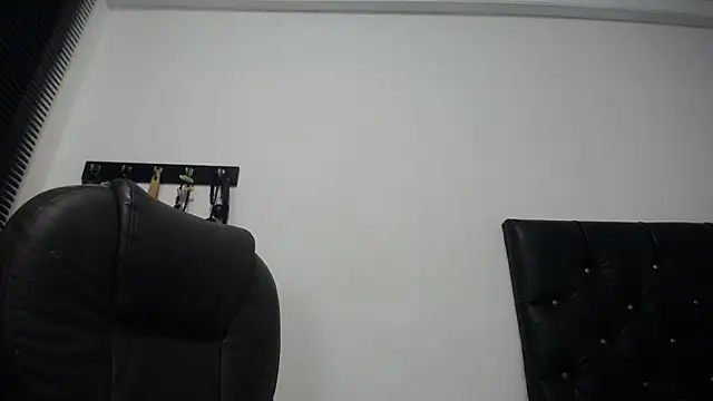 Snapshot of alejandraluxt chatting on January 31, 8:43 am alejandraluxt online show from January 31, 8:43 am