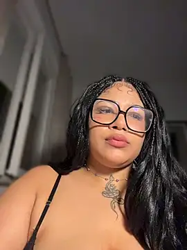 IamSashaLuv online show from May 9, 12:05 am
