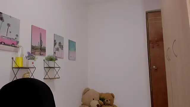 Emma lean online show from February 21, 2:07 pm