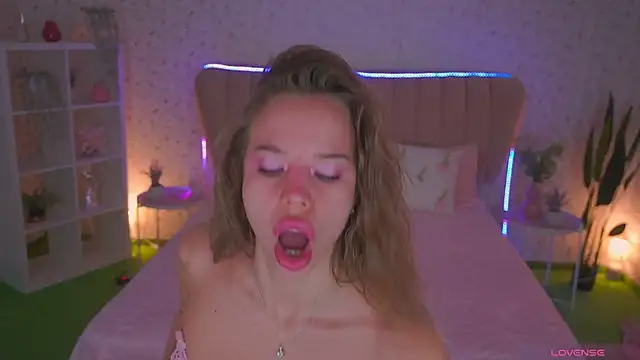 Sexy Ira online show from April 12, 6:51 am