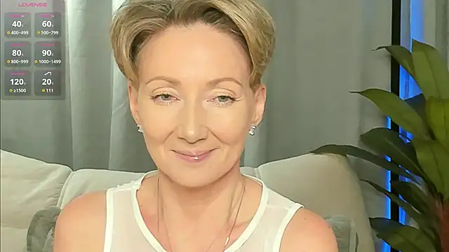 AkexandraFix online show from March 3, 1:50 pm