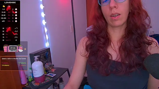 Snapshot of thecherry_Paulette chatting on April 1, 5:10 pm thecherry Paulette online show from April 1, 5:10 pm