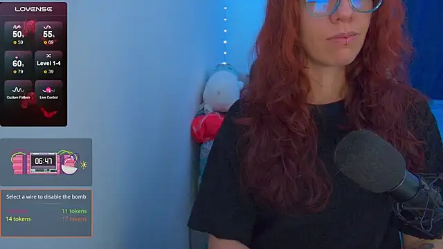 Snapshot of thecherry_Paulette chatting on April 27, 2:09 am thecherry Paulette online show from April 27, 2:09 am