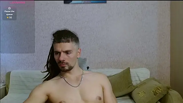 Aestheticguy101 online show from November 26, 10:16 am