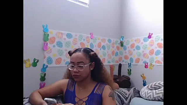 RylHoneyy online show from April 3, 6:17 pm