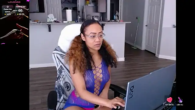 RylHoneyy online show from June 23, 6:50 pm