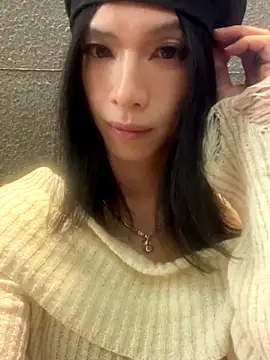 Snapshot of CrytinaSissyCrossdress chatting on October 4, 10:35 am CrytinaSissyCrossdress online show from October 4, 10:35 am