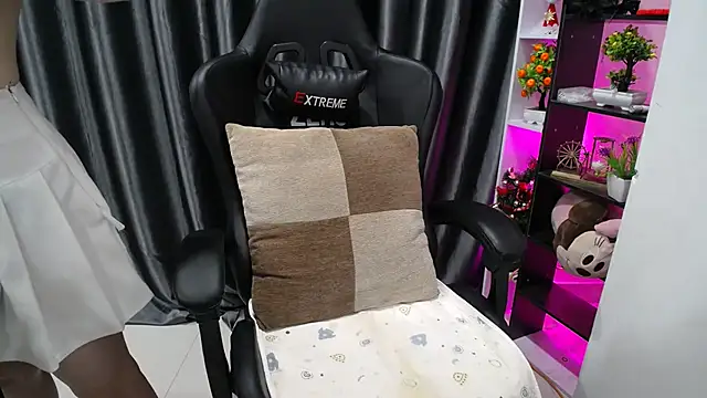 Yuki-yio online show from March 20, 1:24 am