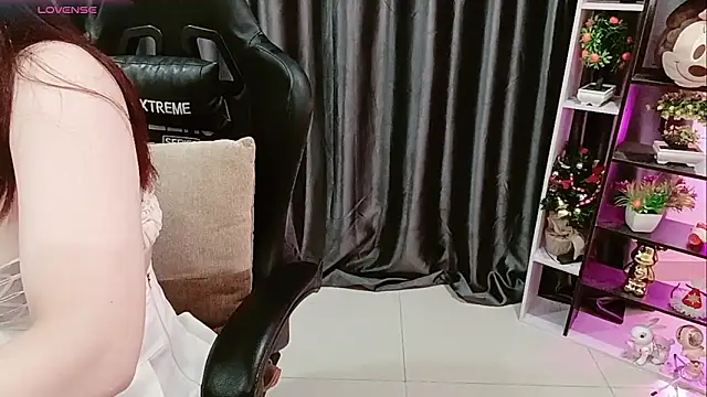 Yuki-yio online show from March 2, 5:08 am