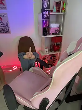 Emma Wish online show from February 2, 3:44 pm