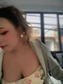 Snapshot of seraphine23 chatting on January 5, 10:19 pm seraphine23 online show from January 5, 10:19 pm