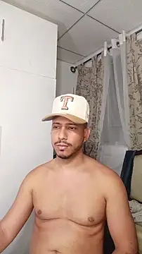 Snapshot of thommerxxx chatting on March 26, 5:13 am thommerxxx online show from March 26, 5:13 am