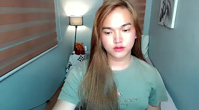 MoaningKylie online show from December 13, 9:20 pm