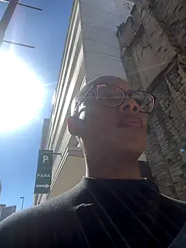 Snapshot of HoneyDripHer chatting on October 8, 4:04 pm HoneyDripHer online show from October 8, 4:04 pm