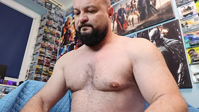 Muscle Bear online show from April 19, 4:45 am