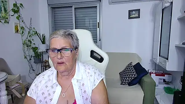 Selenna57 online show from May 26, 5:20 pm