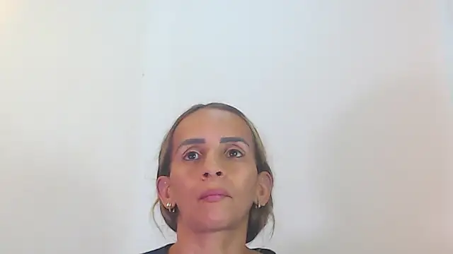 Snapshot of Amber_Moore chatting on June 4, 8:15 pm Amber Moore online show from June 4, 8:15 pm