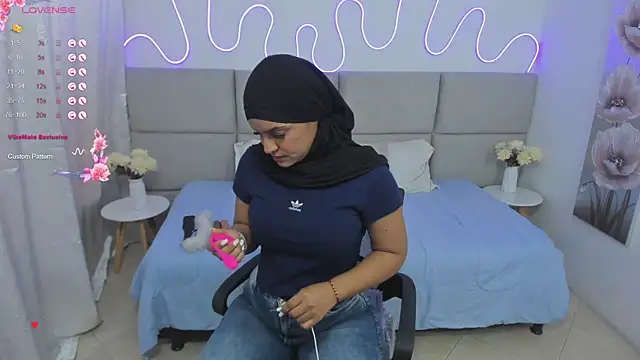 Snapshot of nashiira_ chatting on December 5, 8:22 pm nashiira online show from December 5, 8:22 pm