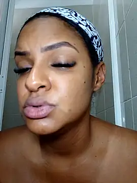 Snapshot of nashiira_ chatting on May 6, 10:04 pm nashiira online show from May 6, 10:04 pm
